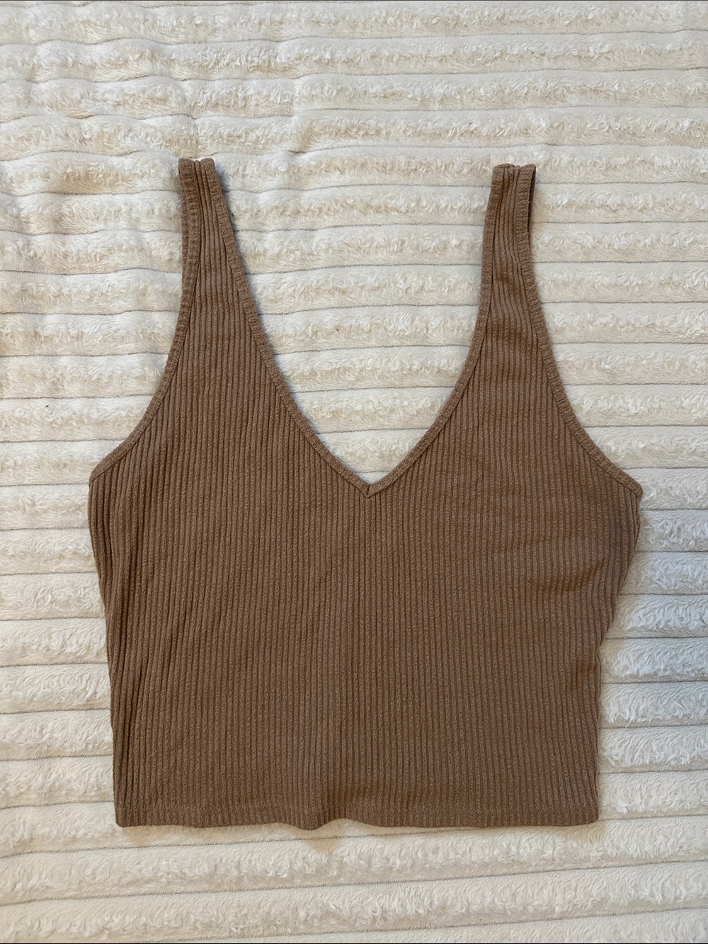 Abercrombie & Fitch Ribbed V-Neck Crop Tank Top - Tan